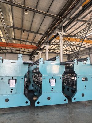Μεγάλη ταχύτητα 200-450rpm Shade Net Making Machine με 135 
